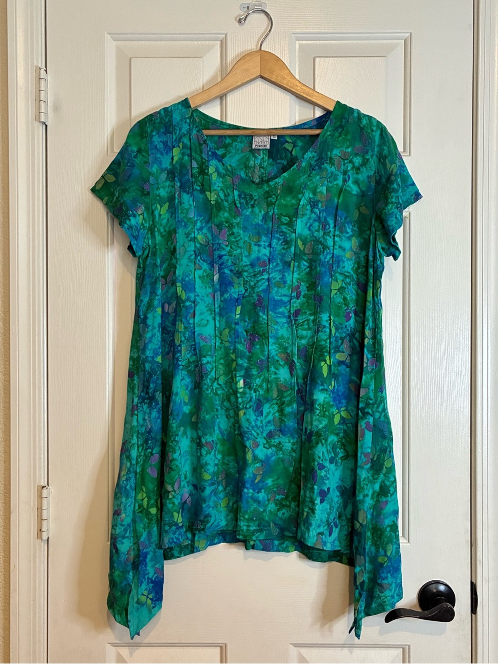 Relaxed V-Neck Teal Floral Pintuck Tunic - Women